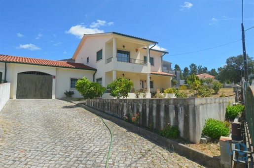 Huis met 4 Kamers in Coimbra met 160,00 m²