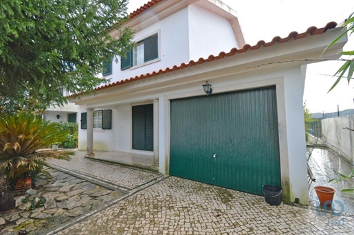 Traditioneel huis met 4 kamers in Coimbra met 255,00 m²