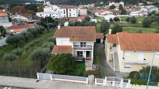 Traditional house with 5 Rooms in Coimbra with 247,00 m²