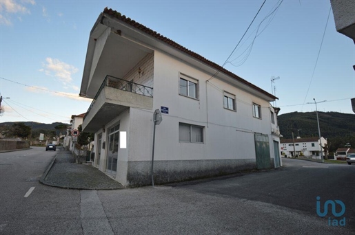 Traditional house with 3 Rooms in Coimbra with 296,00 m²