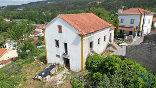 House with 4 Rooms in Leiria with 330,00 m²