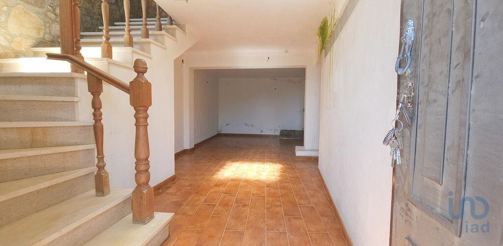 Dorpshuis met 6 kamers in Espinhal met 395,00 m²