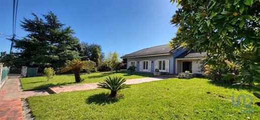 Home / Villa with 5 Rooms in Aveiro with 1004,00 m²