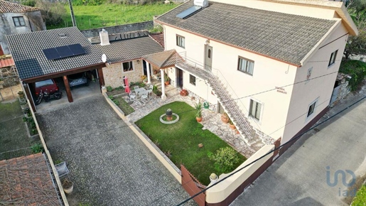 Casa tradicional T3 em Leiria de 258,00 m²
