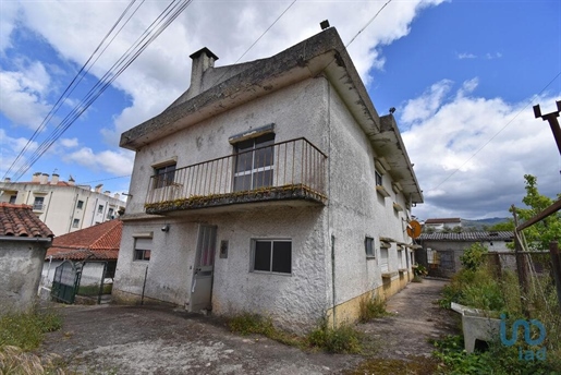 Housing with 8 Rooms in Coimbra with 300,00 m²