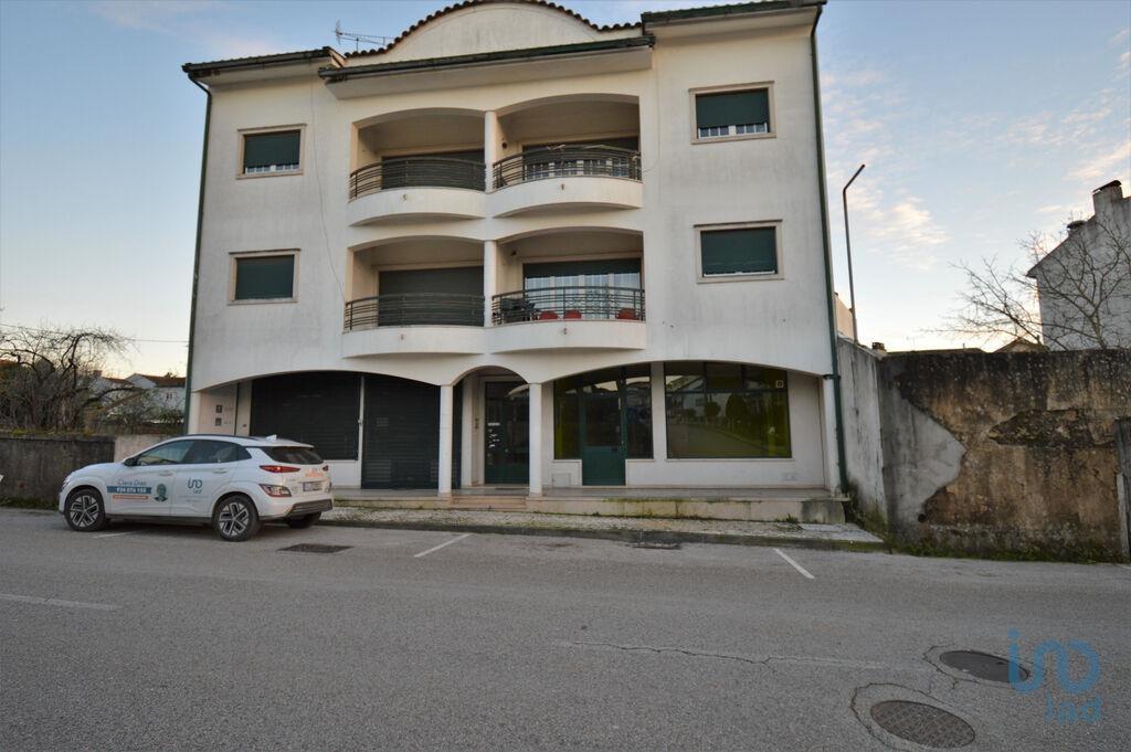Espacio comercial en el Leiria, Ansião