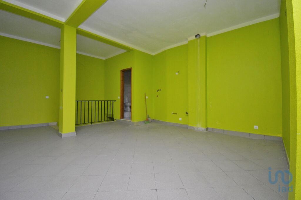 Espacio comercial en el Leiria, Ansião