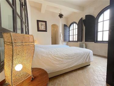 Charmantes Riad Essaouira, 4 Schlafzimmer, Terrasse, kleiner Meerblick
