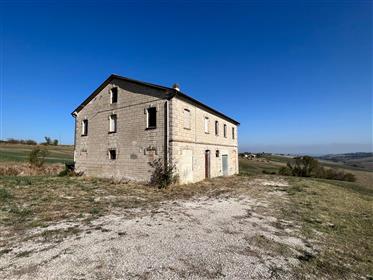 Farmhouse located in a very panoramic location