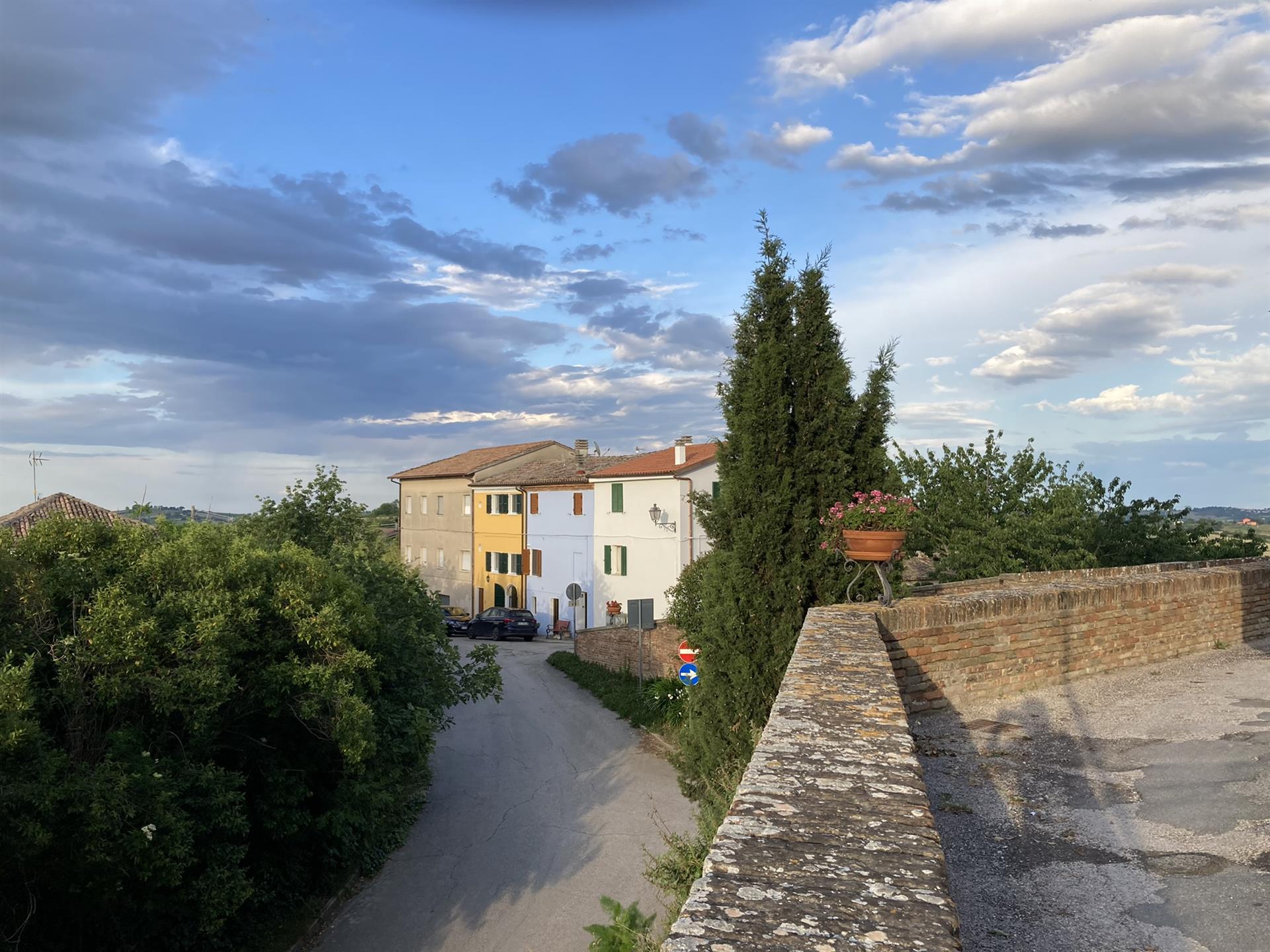 House on the edge of the old city walls of Orciano.