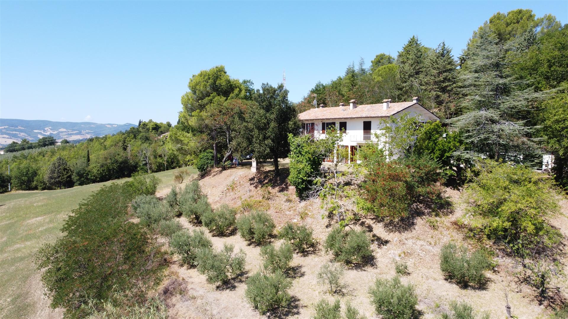   House with a beautiful dominant location