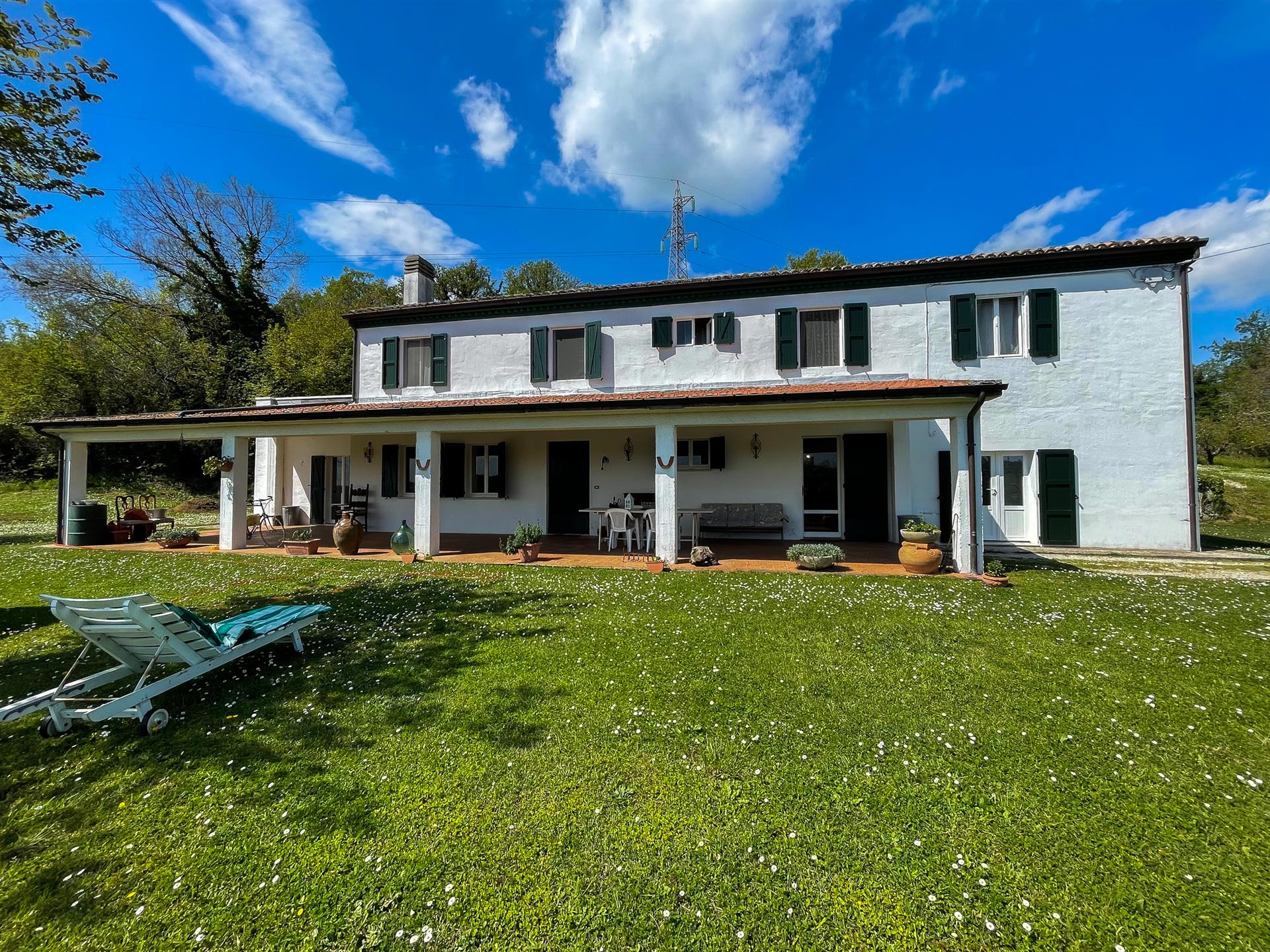 Restored farmhouse between Fano and Pesaro 