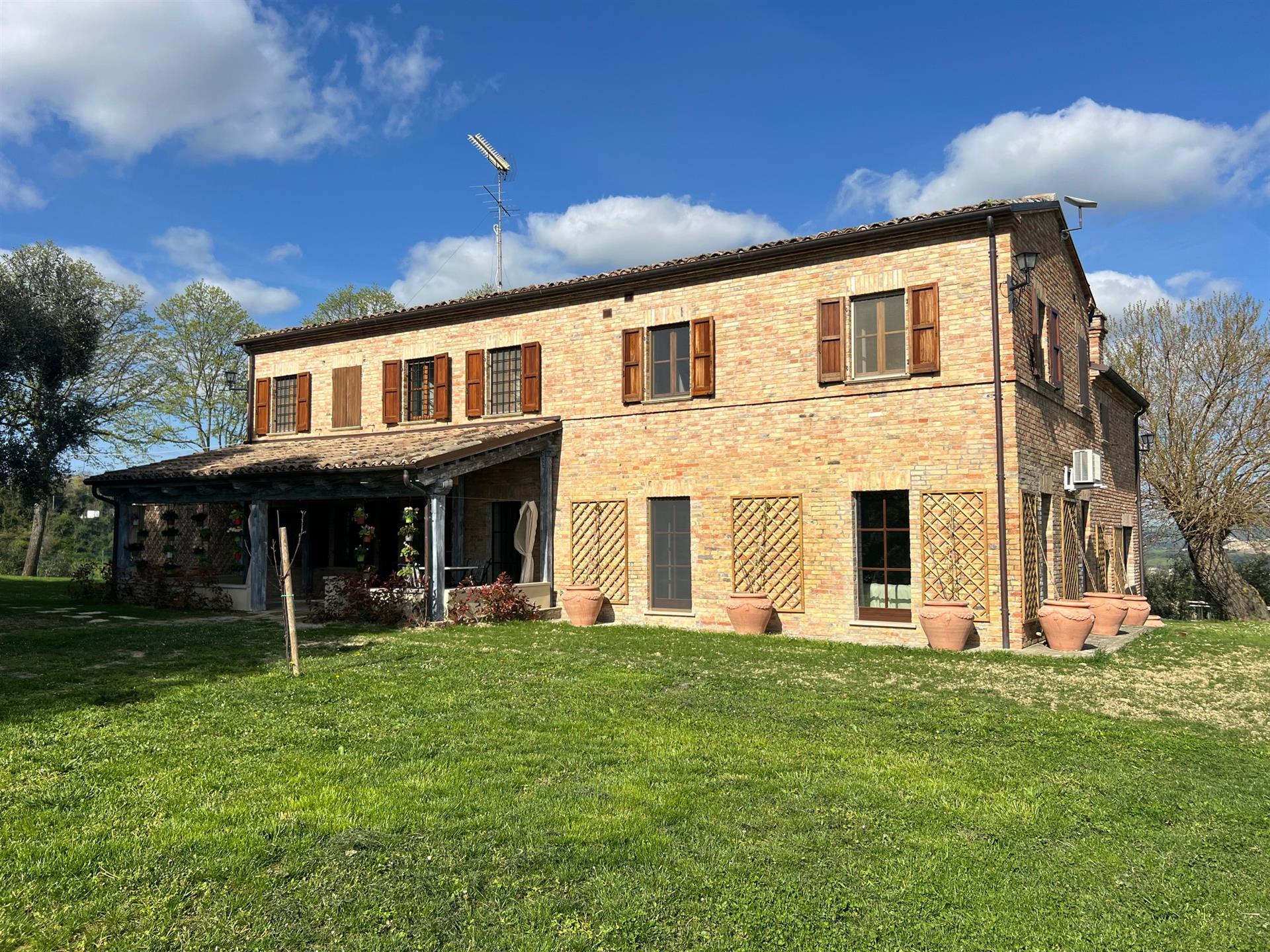 Luxury villa in the coutryside just a 15 minutes from Fano 