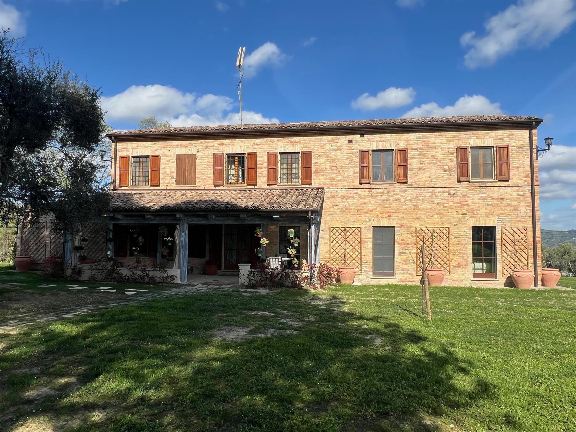 Luxury villa in the coutryside just a 15 minutes from Fano 