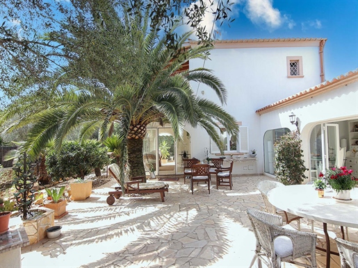 Charming villa with garden, near de beach in Sa Rápita