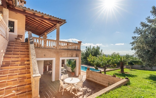 Fantastische Villa im Landhausstil mit Pool und Panoramablick in Sa Coma de Bunyola