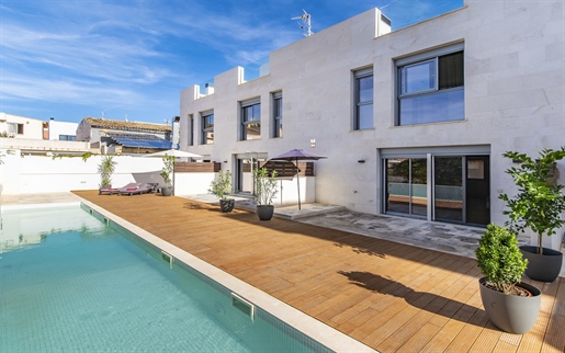 Great newly built terraced house with community pool and garage in El Molinar