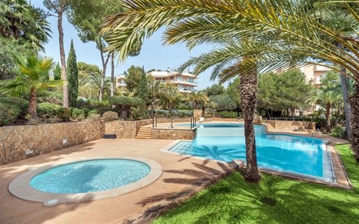 Fantastisch gelijkvloers appartement met tuin en zonnige terrassen in Sol de Mallorca