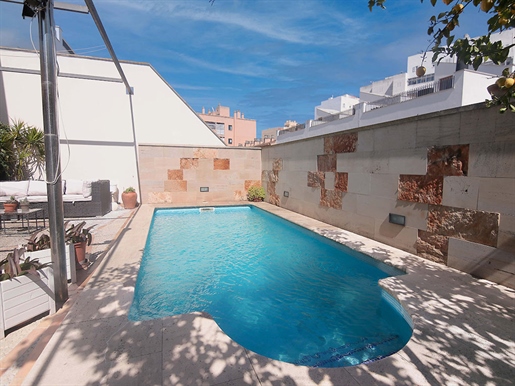Moderna casa con piscina y garaje en Son Espanyolet / Palma