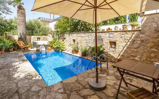 Charmante maison de village rénovée avec piscine à Vilafranca de Bonany