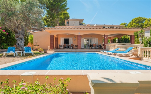 Beautiful chalet near the beach with pool in Santa Ponsa