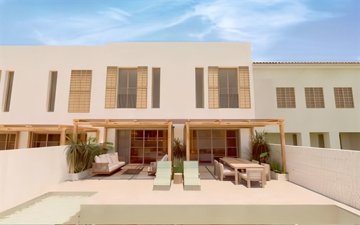 High-Quality new-build townhouse with pool and roof terrace in Ses Salines
