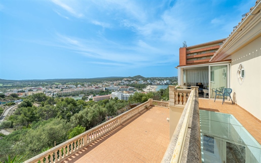 Well-Maintained villa with indoor pool and sea views in Costa de la Calma