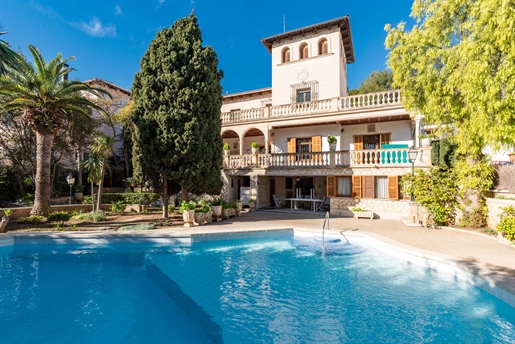 Bonita villa de estilo clásico mallorquín con piscina en Palma