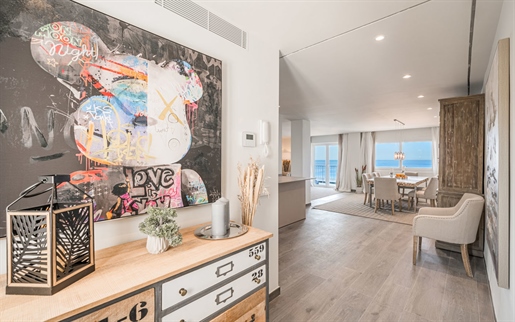 Schickes, renoviertes Apartment mit tollem Meer- und Bergblick in Cala Major