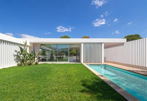 Villa minimaliste avec piscine près de la plage à Santa Ponsa