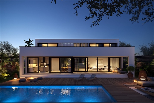 Luxurious newly built villa with beautiful pool area in Sa Cabaneta