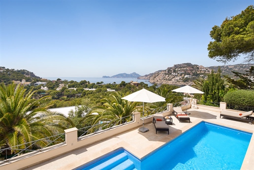 Exklusive Villa mit Meerblick in gehobener Wohngegend von Puerto Andratx
