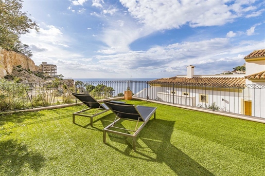 Bel appartement en rez-de-chaussée avec vue sur la mer à Puerto Andratx