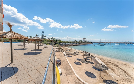 Lovely seafront apartment with communal pool in Portals Nous