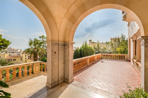 Precioso palacio con piscina y vista al puerto en Palma - Son Armadams