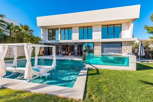 Luxury, newly built designer villa with pool and great views in Santa Ponsa