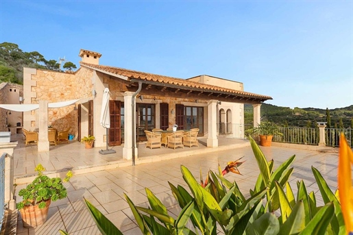 Fabulous villa with pool and mountains view in Felanitx
