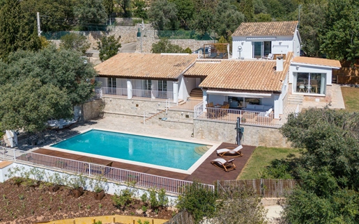 Familienvilla mit Pool, Garten und fabelhaften Panoramablick in Bunyola