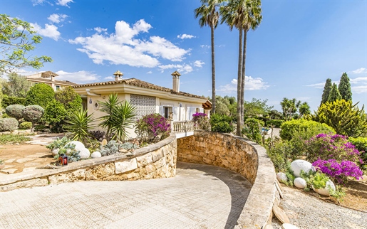 Mallorquin style villa with pool and sea views in Marrtaxi/ Pòrtol
