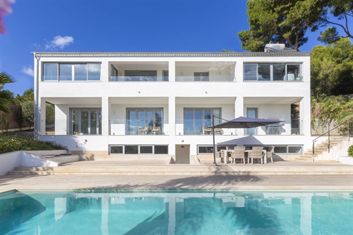 Villa moderne avec vue sur la mer et piscine à Costa d'en Blanes