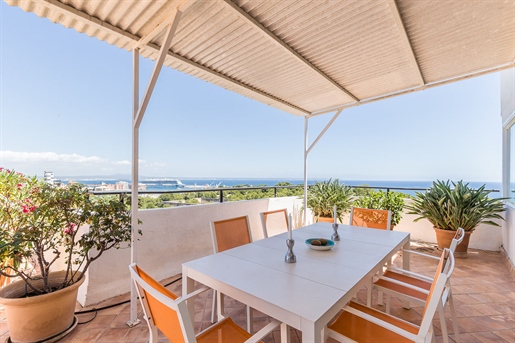 Fantastic penthouse with sea views in Cala Major