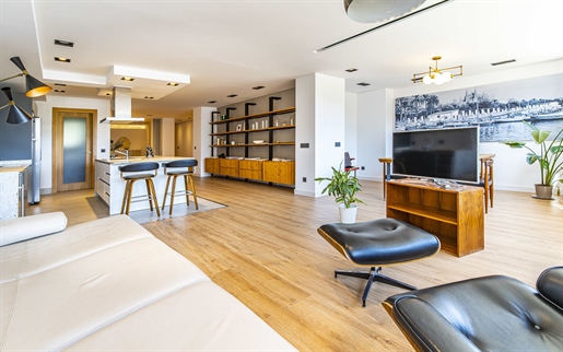 Tolles, renoviertes Apartment mit Hafenblick in Palma de Mallorca