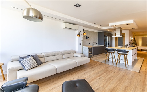 Tolles, renoviertes Apartment mit Hafenblick in Palma de Mallorca