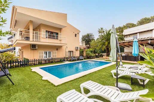 Belle villa avec licence locative de vacances et piscine à Alcudia