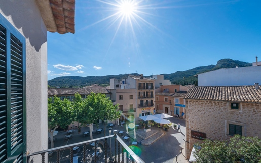 Hoogwaardig gerenoveerd penthouse met uitzicht op de bergen in Alaró