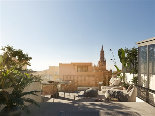 Duplex-Penthouse mit Dachterrasse und Blick auf Kathedrale in Palmas Altstadt