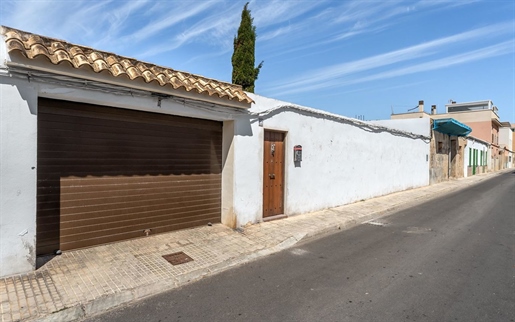 Buildable plot only 20 m from the sea in El Molinar
