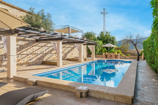 Finca mediterránea con piscina y casa de invitados en Calvia