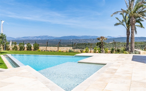 Villa de luxe nouvellement construite avec piscine intérieure et extérieure à Son Gual