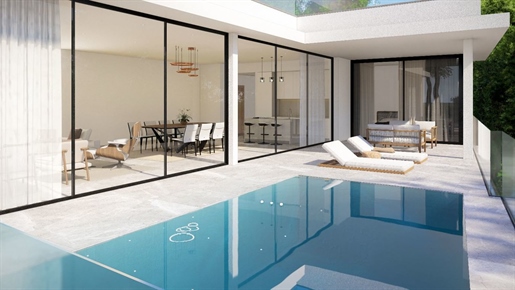 Modern newly built villa with pool in Costa d´en Blanes